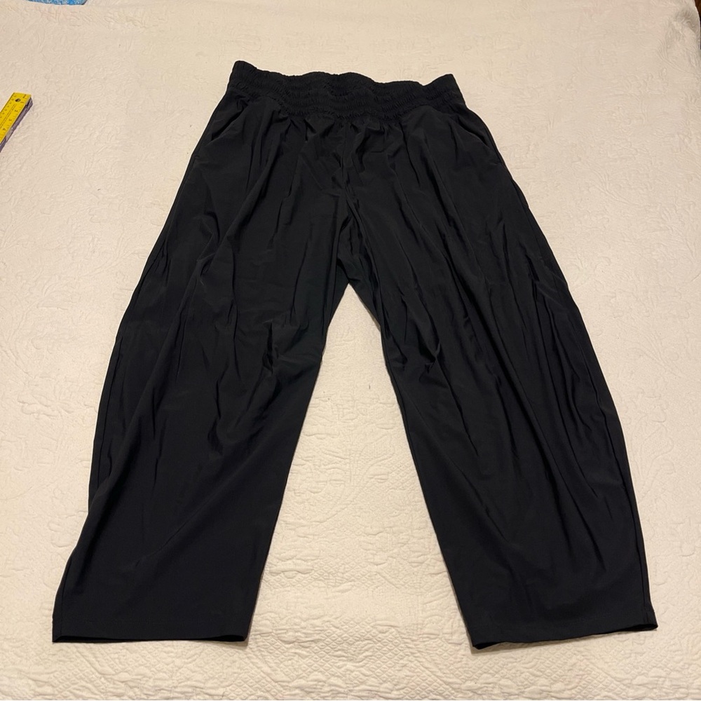 Sleekteck XL Women's Black Go-Dry Joggers with Pockets NWOT